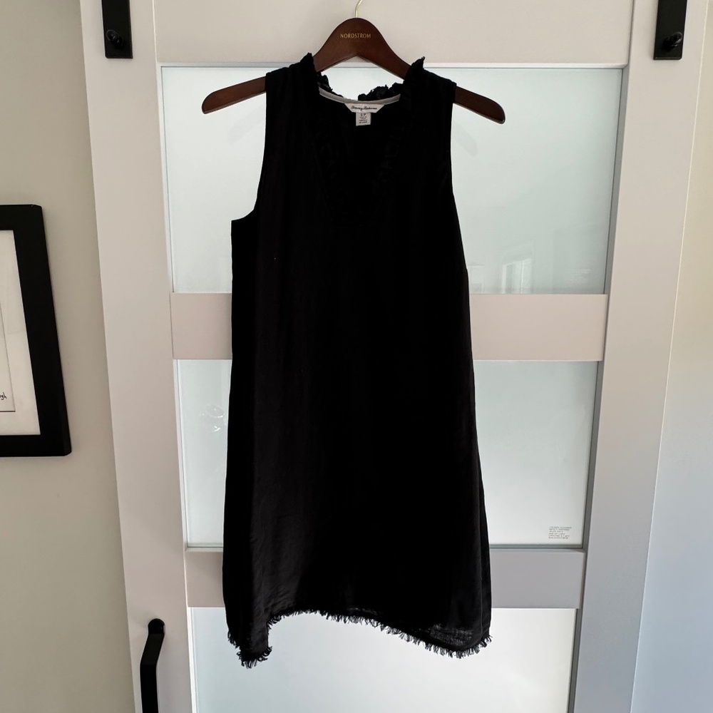 Tommy Bahama Two Palms Ruffled Shift Lined Linen Dress.  Black.  Size S/P.